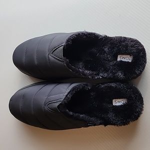 Women’s TOMS Alpargata Mallow Mule, Black Matte, Faux Fur, Slipper, Size 9 M